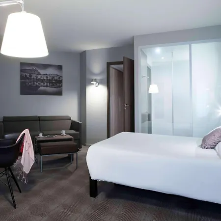 Novotel Chateau De Hotel 4*