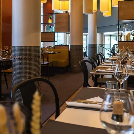Novotel Chateau De Versay
