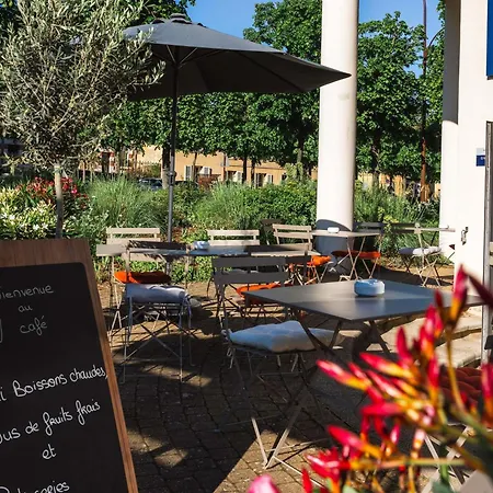 Novotel Chateau De Hotel 4*