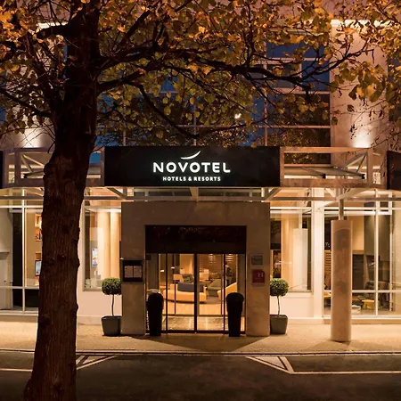 Novotel Chateau De Отель