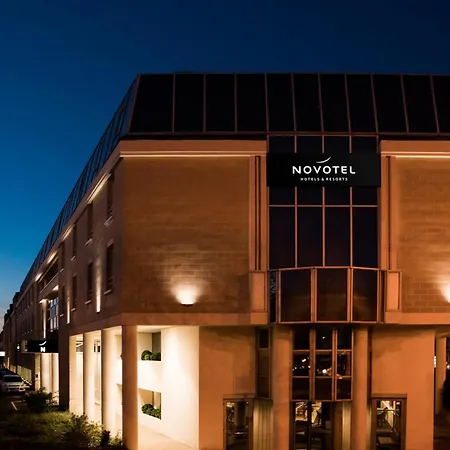 Szálloda Novotel Chateau De