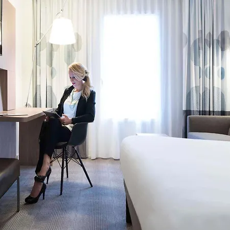 Szálloda Novotel Chateau De