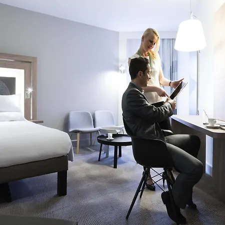 מלון Novotel Chateau De ורסאי