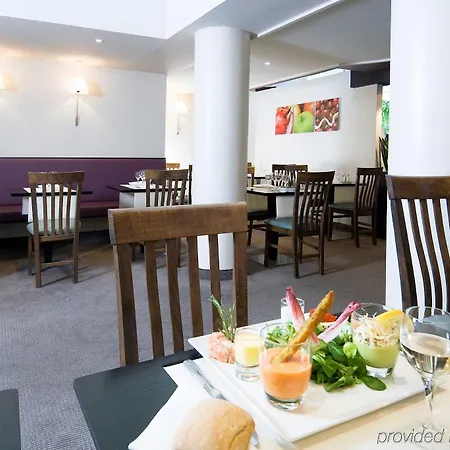 Novotel Chateau De מלון