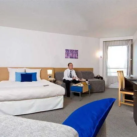 Novotel Chateau De Hotel 4*