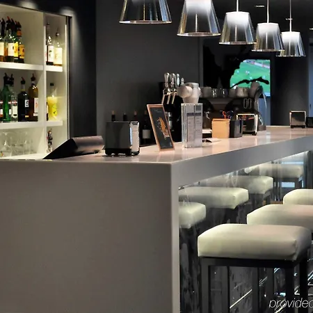 Novotel Chateau De מלון 4*