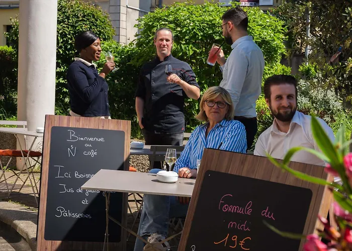 Szálloda Novotel Chateau De